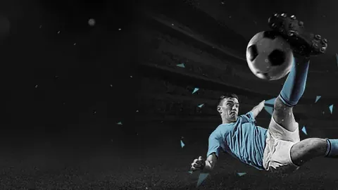 足球巨星武磊34岁生日快乐！上海海港俱乐部深情献礼，祝福海报闪耀登场！🎉🥳🏆